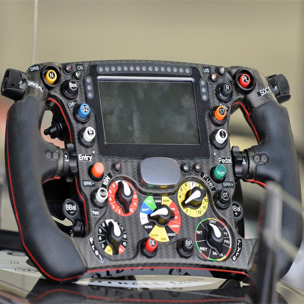 Technique F1 : Le volant de la Sauber C33